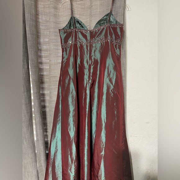 Cinderella Iridescent Plus Party Dress with Jacket/Cardigan - Picture 5 of 8